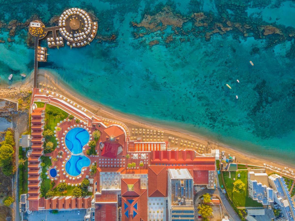 Salamis Bay Conti Resort Hotel & Casino Famagusta  Luaran gambar Aerial view of the resort